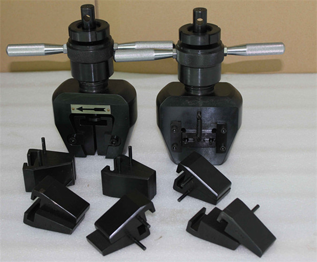 南京試驗機配件中的拉伸夾具與鉗口 工業自動控制裝置的關鍵組件